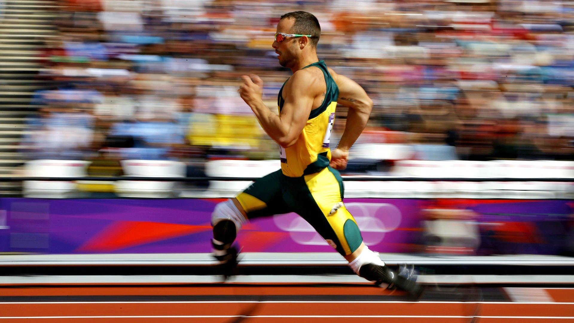 开云·体育官网-雷暴中的挑战：天公不作美的比赛瞬间，天公不作美什么意思下一句